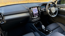 Volvo XC40 2.0 B4P Ultra Dark 5dr Auto Petrol Estate